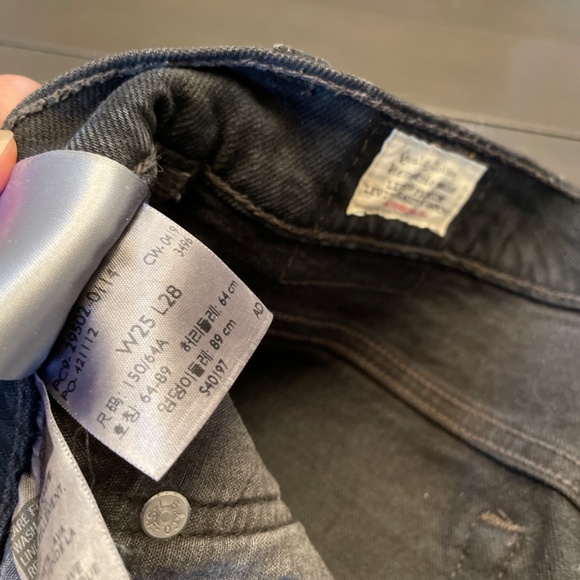 Levi’s 501 Skinny in Size 25 - Picture 4 of 4